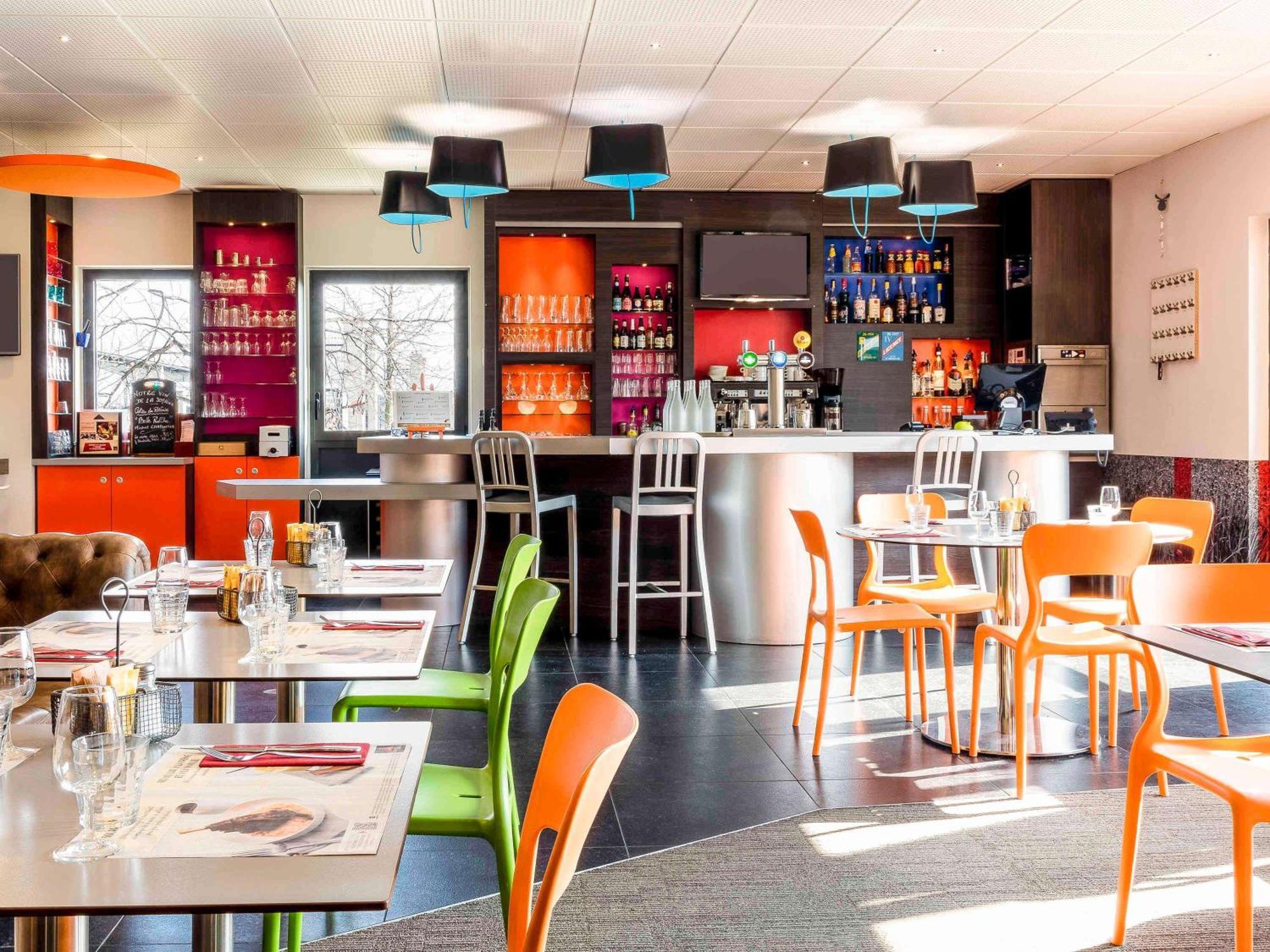 Ibis Styles Romans-Valence Gare Tgv Alixan Exterior foto