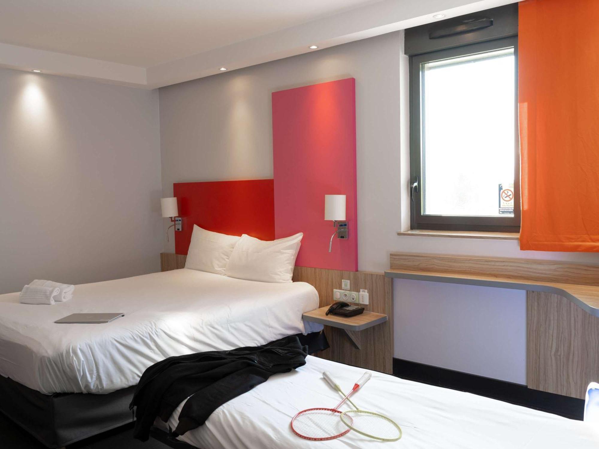 Ibis Styles Romans-Valence Gare Tgv Alixan Exterior foto