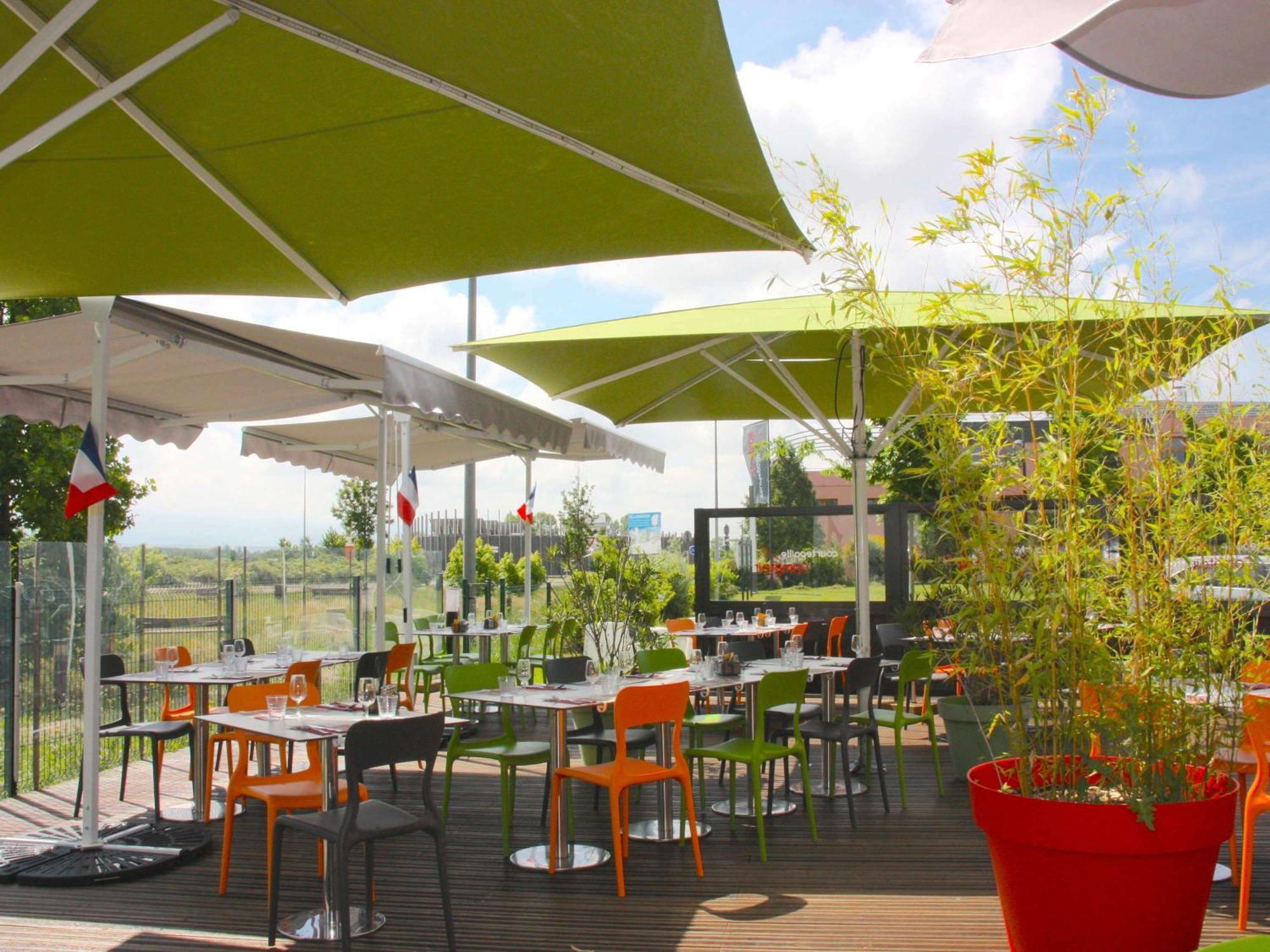Ibis Styles Romans-Valence Gare Tgv Alixan Exterior foto