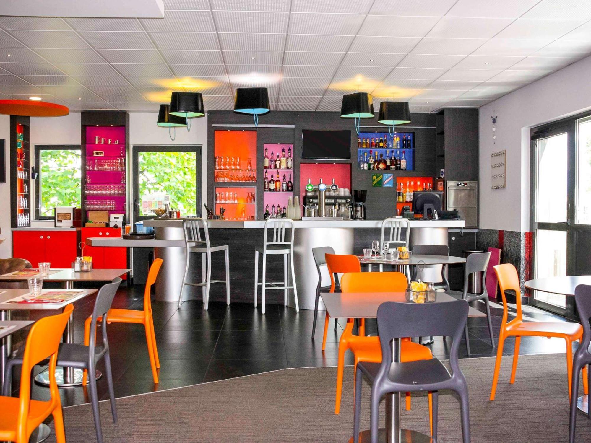 Ibis Styles Romans-Valence Gare Tgv Alixan Exterior foto
