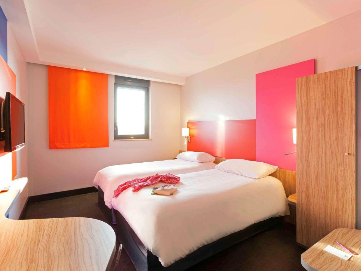 Ibis Styles Romans-Valence Gare Tgv Alixan Exterior foto