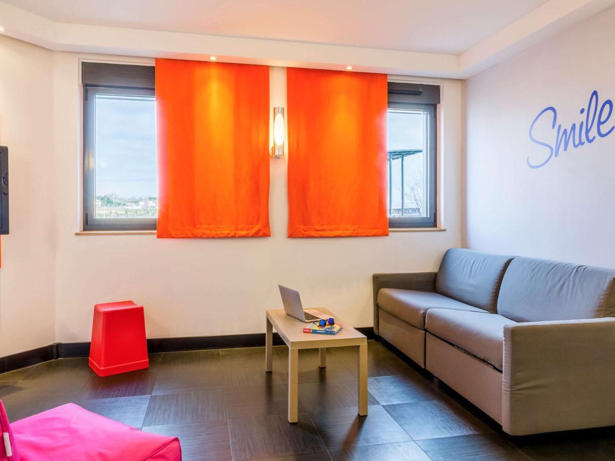 Ibis Styles Romans-Valence Gare Tgv Alixan Exterior foto